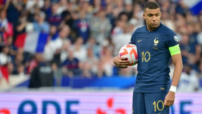 Kylian Mbappe 'makes final decision' on joining Chelseawhile Boehly promises to submit an offer